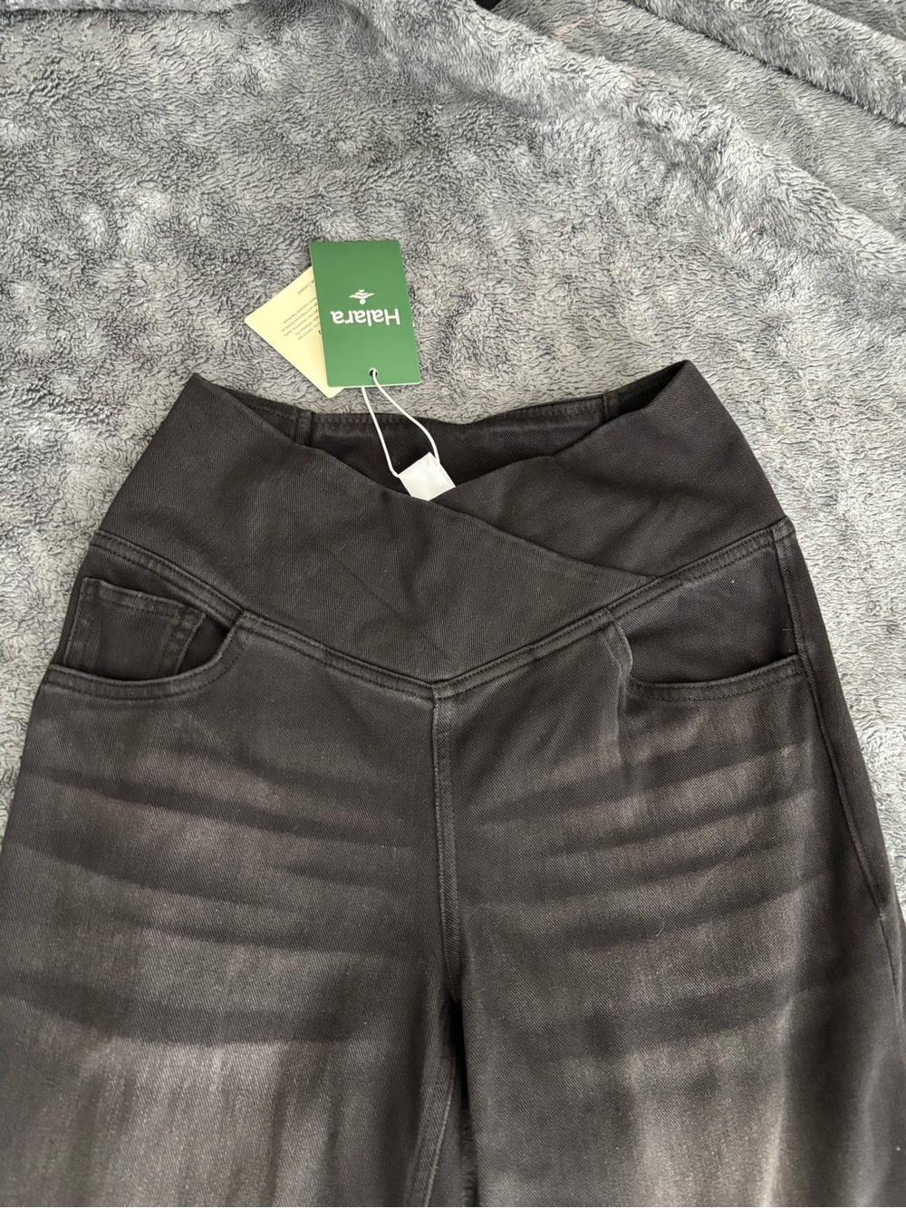 HALARA Leggings & Denim-Look Pants - Black, Dark Blue & Light Blue - Picture 2 of 10